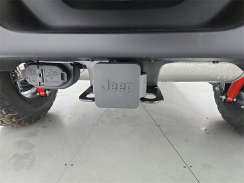 New 2026 Jeep Wrangler Unlimited Rubicon w/ Technology Group image 40