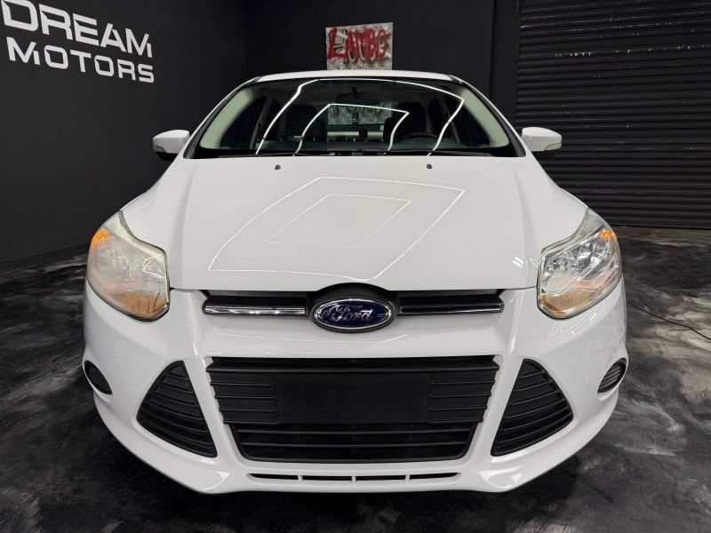Used 2014 Ford Focus SE FWD image 2