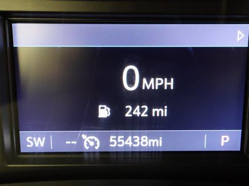 Used 2024 Buick Enclave Essence w/ Technology Package image 14