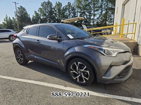Used 2019 Toyota C-HR Limited FWD image 8
