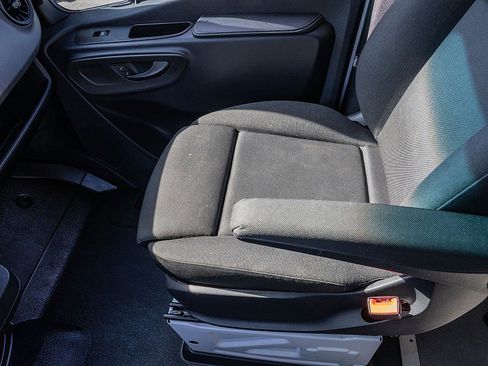 Used 2021 Mercedes-Benz Sprinter 1500 image 28