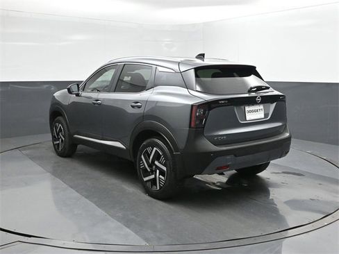 New 2026 Nissan Kicks SV w/ Illumination Package image 5