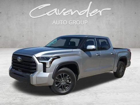 Used 2023 Toyota Tundra SR5 w/ SR5 Convenience Package RWD image 1