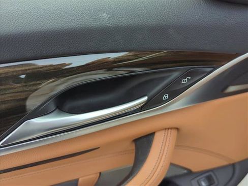 Used 2021 BMW 530i w/ Premium Package image 12