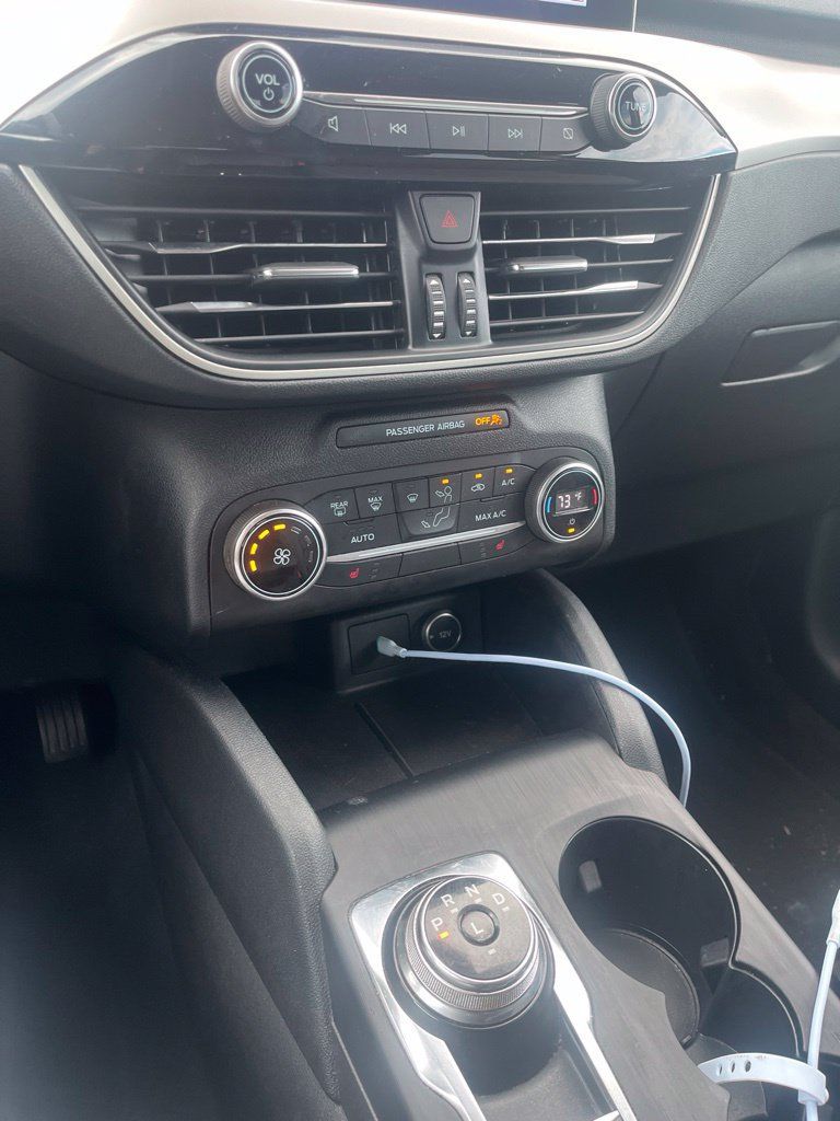 Used 2020 Ford Escape SE FWD image 10