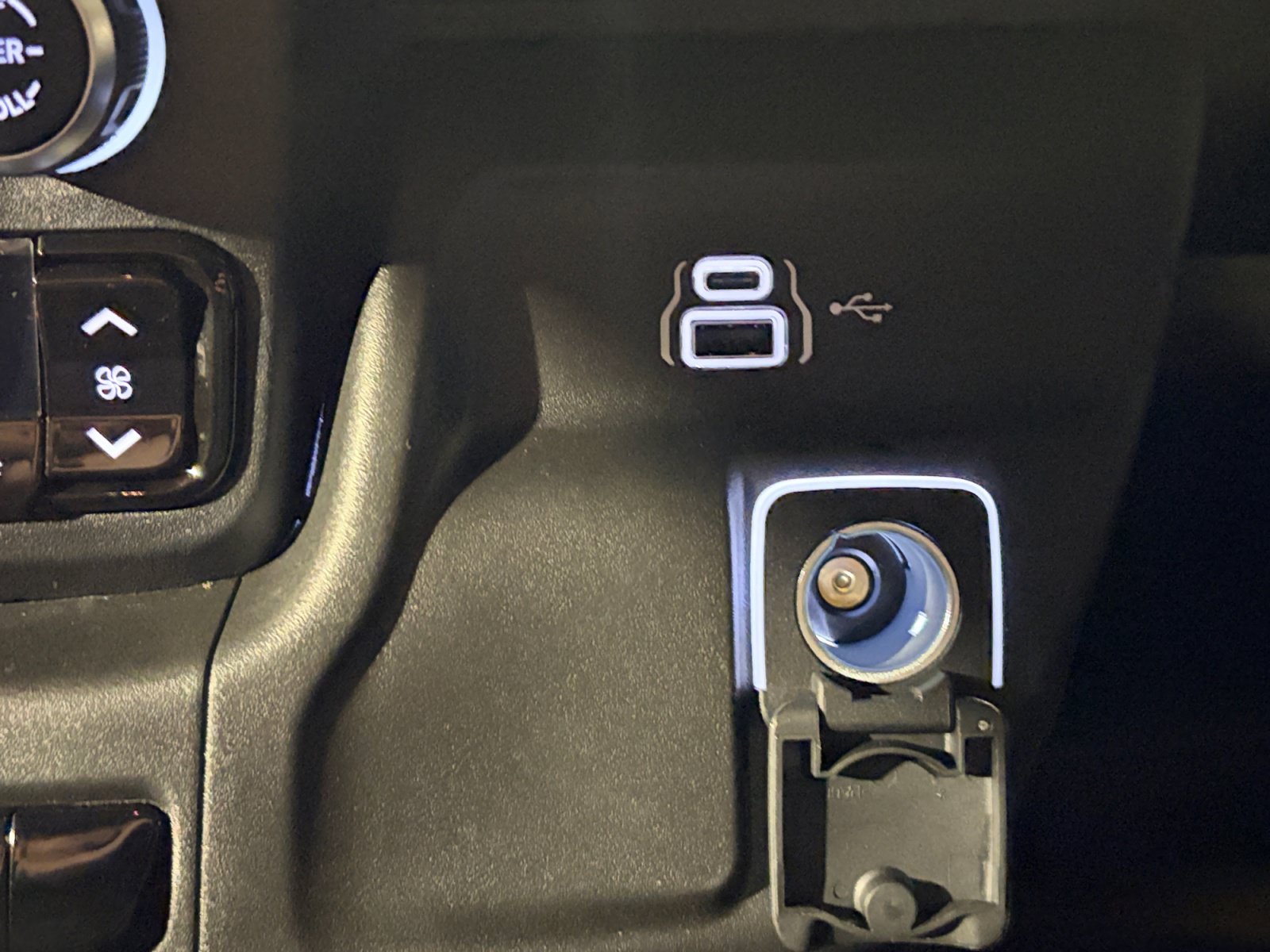 New 2027 RAM ProMaster 1500 FWD image 25