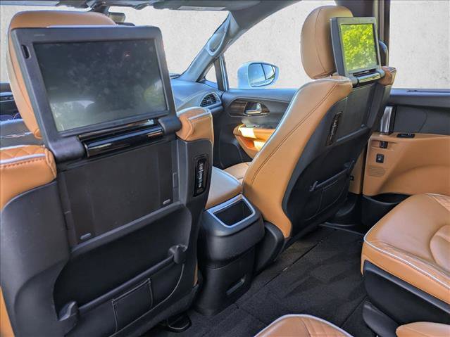 Used 2022 Chrysler Pacifica Pinnacle AWD/4WD image 19