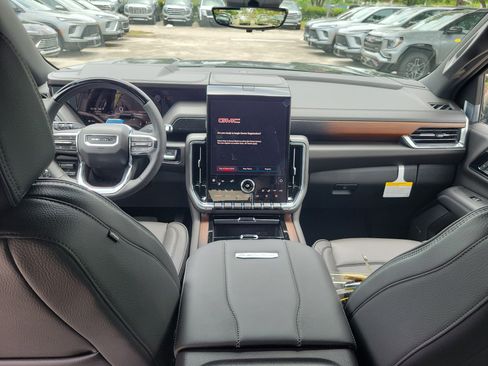 New 2026 GMC Yukon Denali w/ Denali Reserve Package RWD image 6