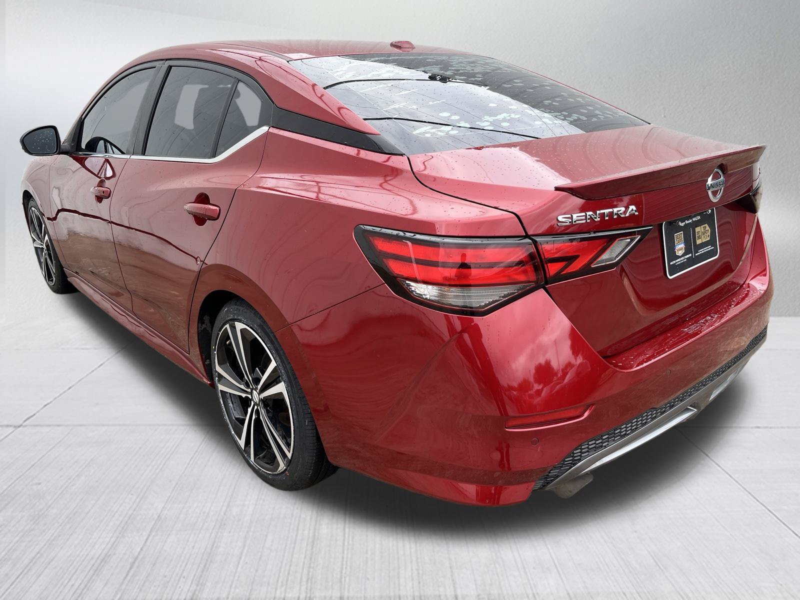 Used 2021 Nissan Sentra SR FWD image 6