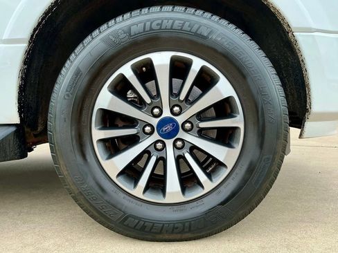 Used 2017 Ford Expedition EL XLT w/ Equipment Group 201A AWD/4WD image 20