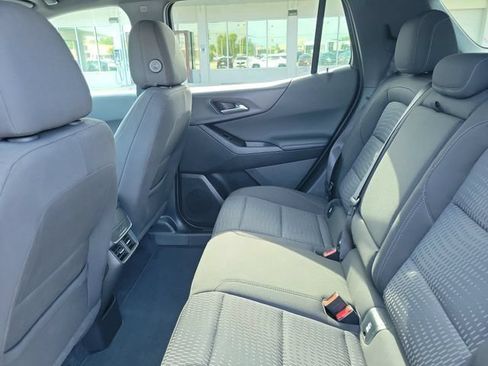 Used 2025 Chevrolet Equinox LT AWD/4WD image 12
