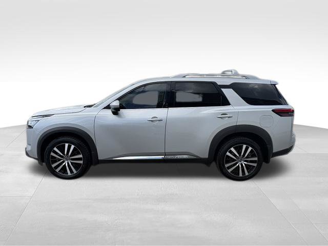 Used 2024 Nissan Pathfinder Platinum AWD/4WD image 12