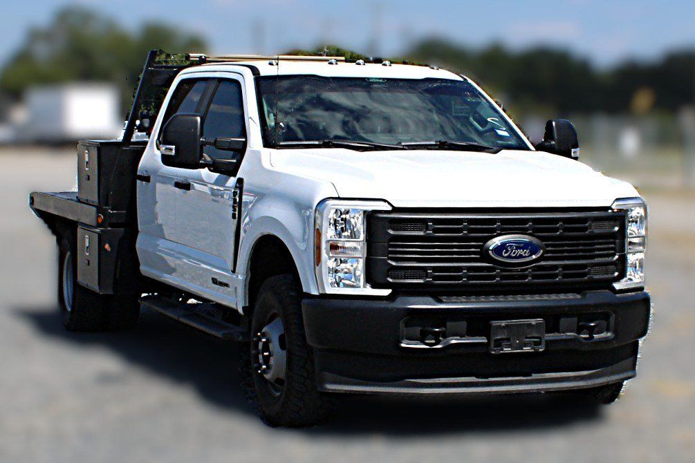 Used 2024 Ford F350 XL AWD/4WD image 3