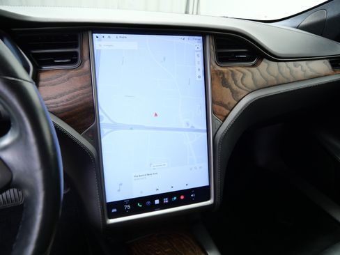 Used 2021 Tesla Model S Long Range Plus AWD/4WD image 19