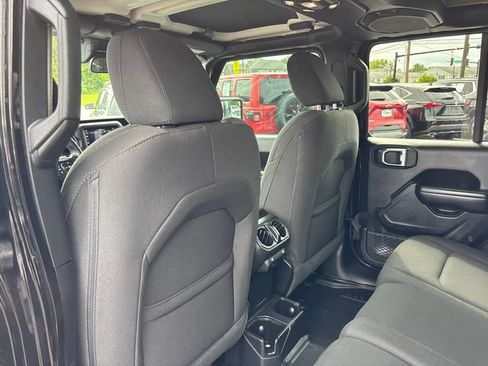 Used 2021 Jeep Wrangler Unlimited Sport AWD/4WD image 9
