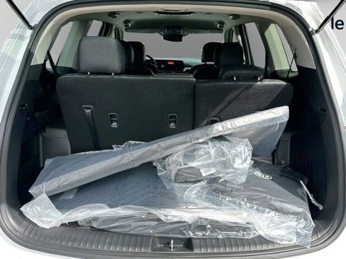 Used 2024 Kia Telluride S image 6