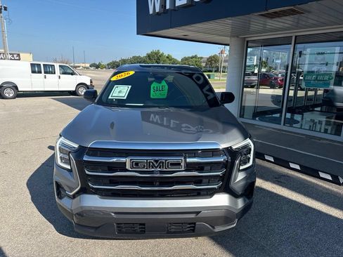 Used 2026 GMC Terrain Elevation FWD image 2