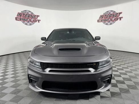 Used 2019 Dodge Charger Scat Pack w/ Dynamics Package RWD image 2
