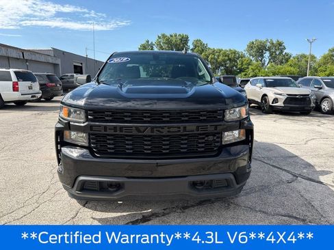 Used 2019 Chevrolet Silverado 1500 Custom w/ Custom Value Package AWD/4WD image 4
