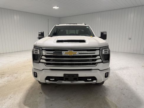 Used 2025 Chevrolet Silverado 3500 High Country w/ High Country Premium Package image 2