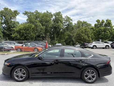 Used 2024 Honda Accord EX image 2