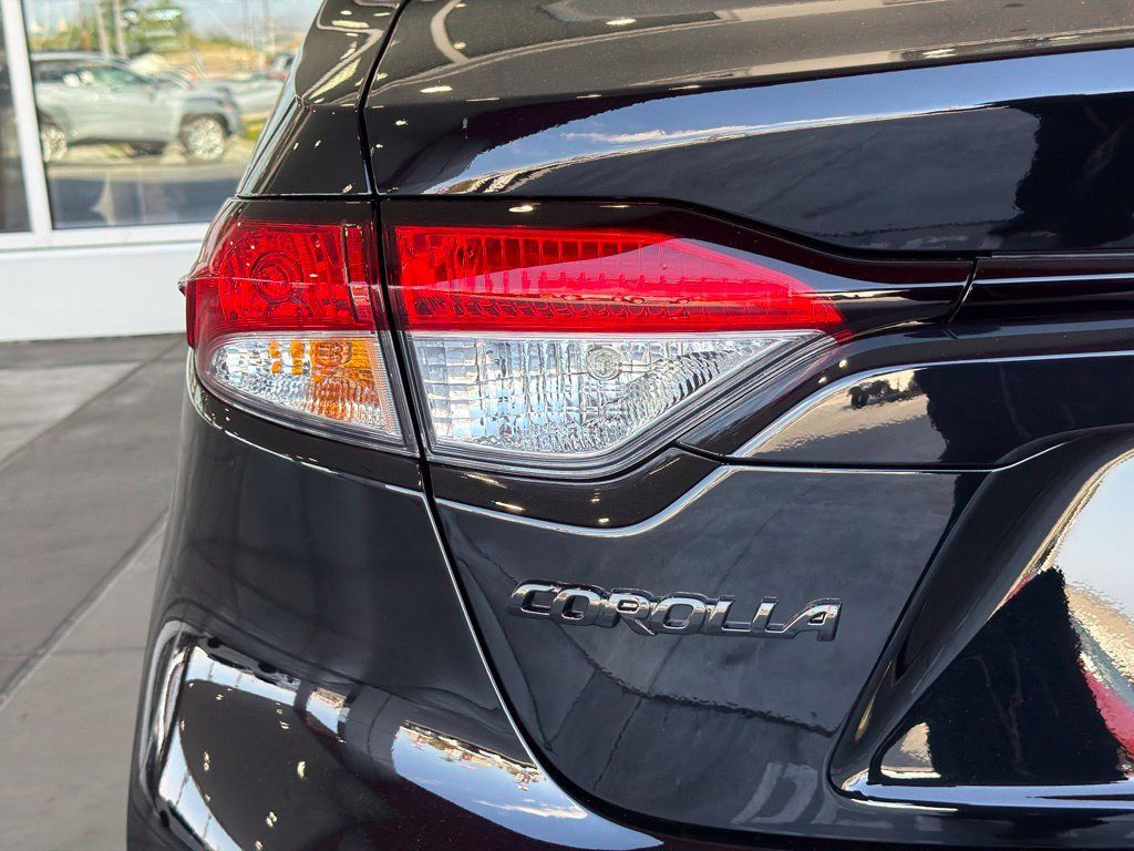 Certified 2026 Toyota Corolla LE FWD image 11