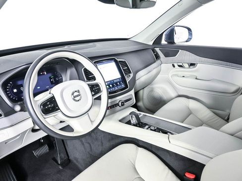 Certified 2025 Volvo XC90 T8 Plus w/ Protection Package Premier AWD/4WD image 6