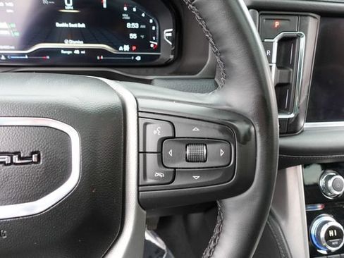 Used 2024 GMC Yukon XL Denali AWD/4WD image 20