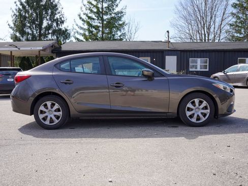 Used 2014 MAZDA MAZDA3 i Sport image 10