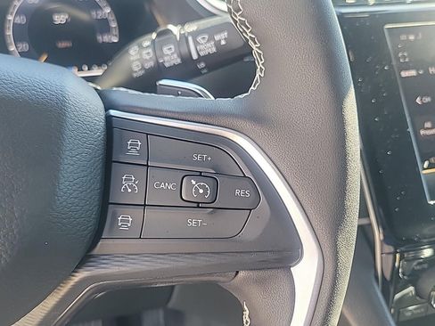 New 2025 Jeep Grand Cherokee L Altitude image 20