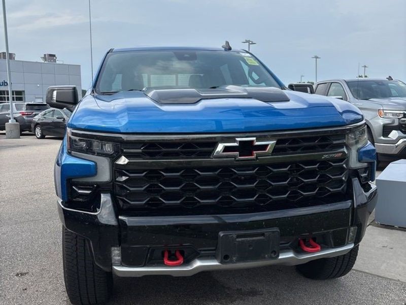 Certified 2022 Chevrolet Silverado 1500 ZR2 image 1