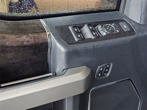 Used 2022 Ford F250 Lariat w/ Lariat Value Package image 11