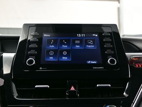 Used 2023 Toyota Camry SE image 19