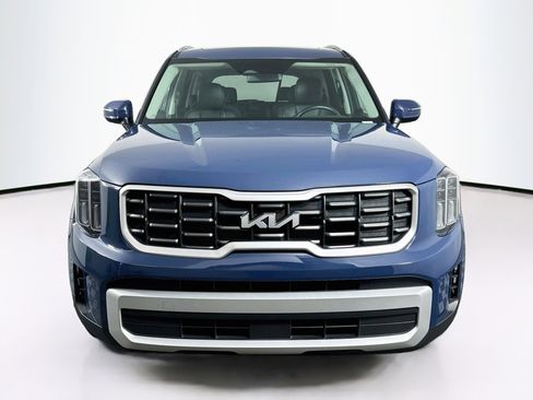 Used 2025 Kia Telluride S AWD/4WD image 2