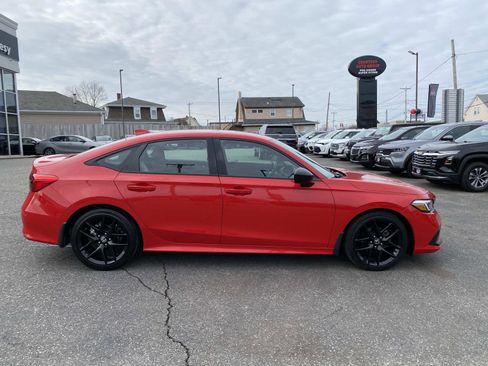 Used 2023 Honda Civic Sport image 7