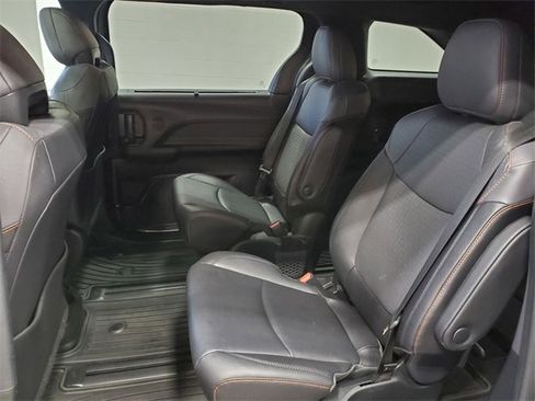 Used 2023 Toyota Sienna XSE image 12