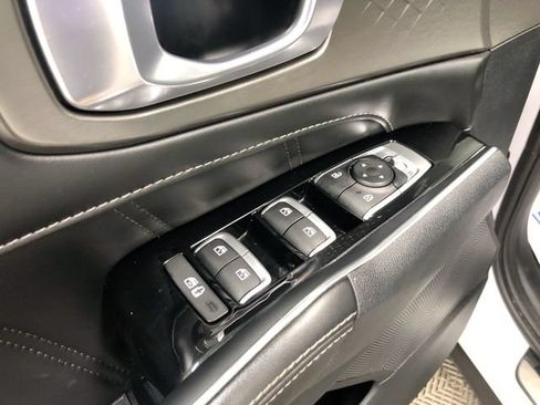 Used 2022 Kia Sorento SX FWD image 13