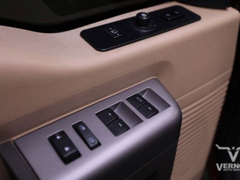 Used 2012 Ford F250 Lariat w/ Lariat Interior Pkg image 17