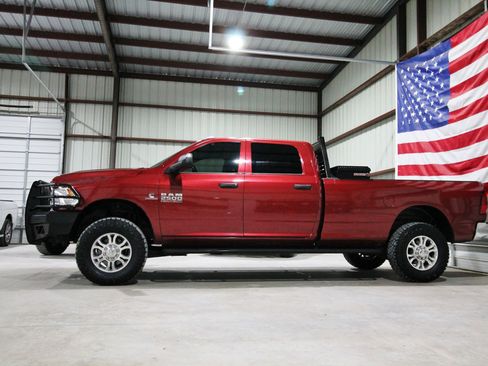 Used 2015 RAM 2500 Tradesman w/ Chrome Appearance Group AWD/4WD image 5