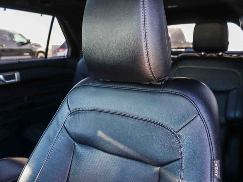 Used 2020 Ford Explorer Limited image 29