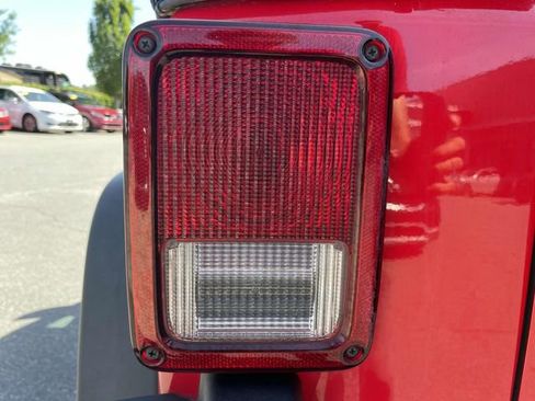 Used 2017 Jeep Wrangler Unlimited Sport w/ Quick Order Package 24S AWD/4WD image 13