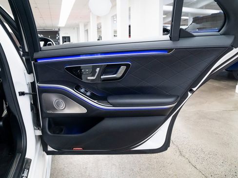 Used 2023 Mercedes-Benz S 580 4MATIC Sedan image 22