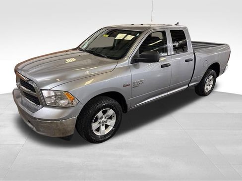 Used 2022 RAM 1500 Classic SLT w/ Electronics Group image 9