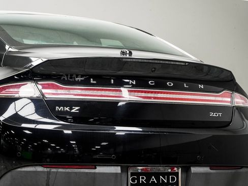 Used 2017 Lincoln MKZ Premiere image 13