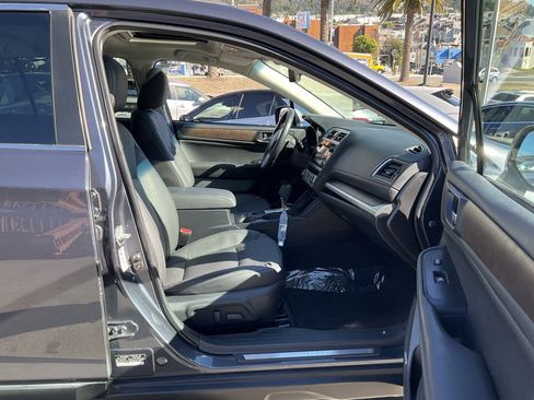 Used 2017 Subaru Outback 2.5i Limited image 56