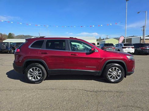 Used 2021 Jeep Cherokee Latitude Lux w/ Comfort/Convenience Group image 6
