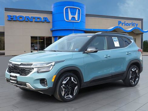 Used 2025 Kia Seltos SX AWD/4WD image 1