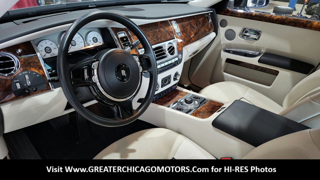 Used 2013 Rolls-Royce Ghost RWD image 26