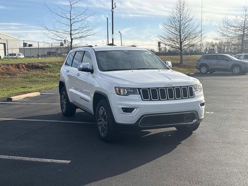 Used 2018 Jeep Grand Cherokee Limited image 28