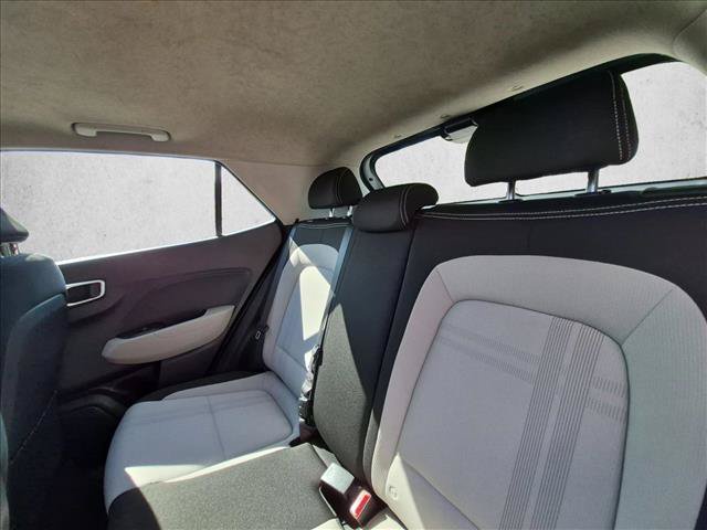 Used 2023 Hyundai Venue SEL FWD image 18